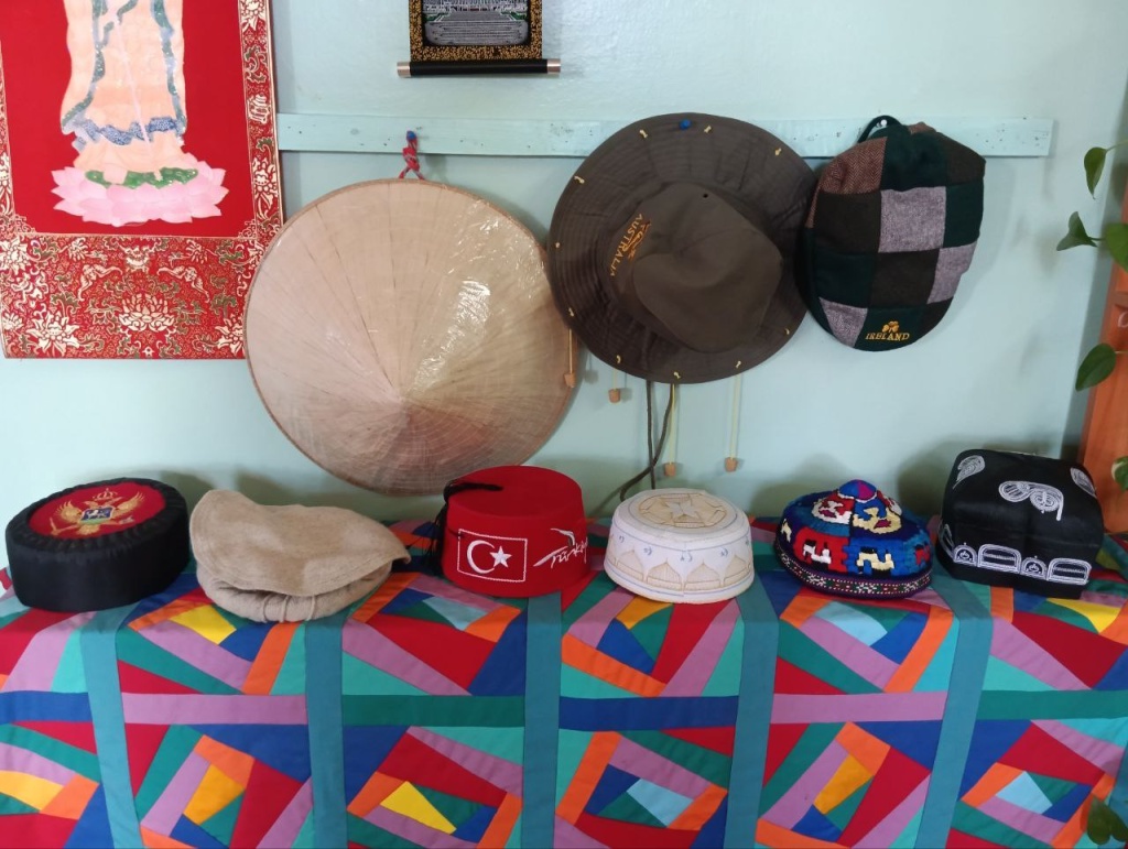 коллекция шляп